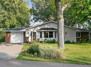 660 Harmony Cir, Wayzata, MN 55391