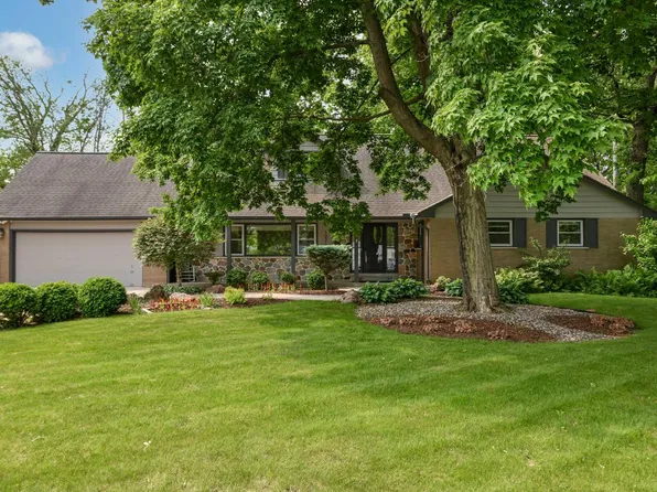 10311 West Ruby AVENUE, Wauwatosa, WI 53225
