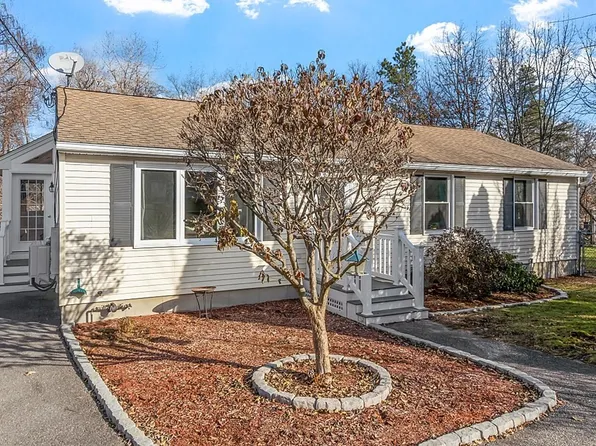38 Trolley Ln, Leominster, MA 01453