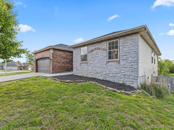 5703 S Vicksburg Battle Court, Battlefield, MO 65619