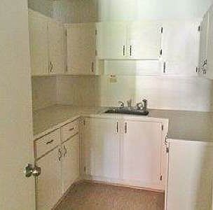 3rd image of 1188 SW Main Blvd