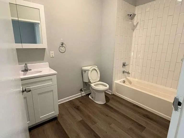 196 Rosa Parks Blvd #8 — Photo 8