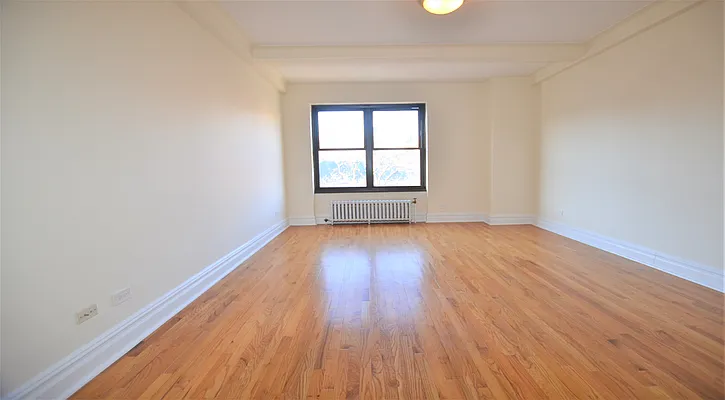 Rented by Manhattan Realty Group | media 5