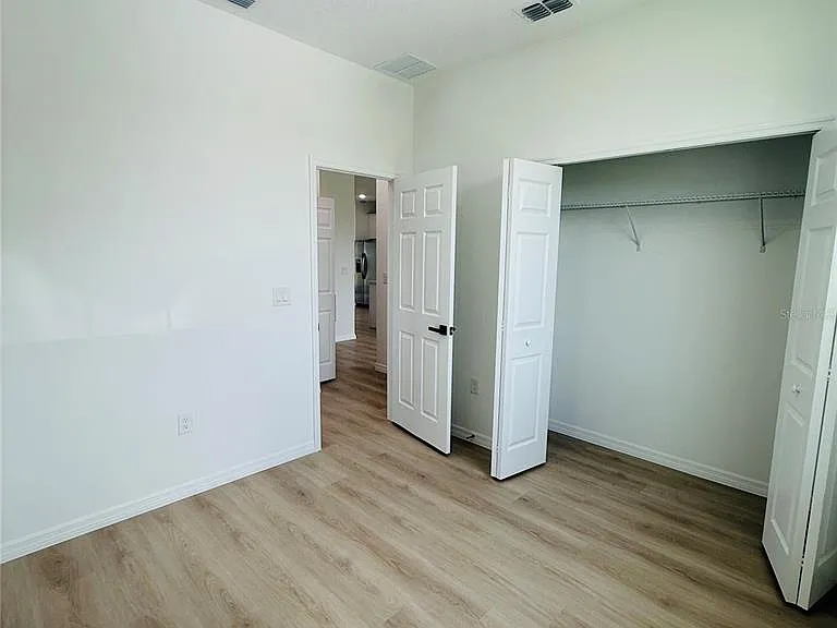 602 Desmoines Ct — Photo 12