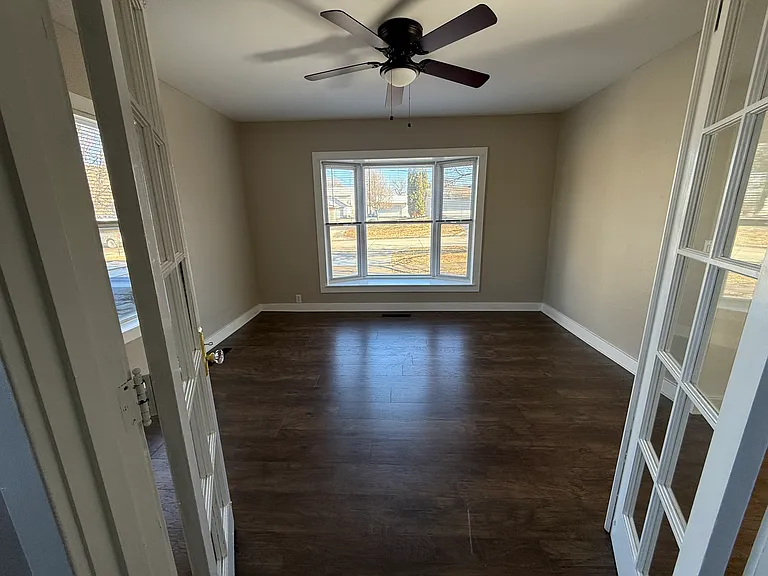 704 Walnut St — Photo 12