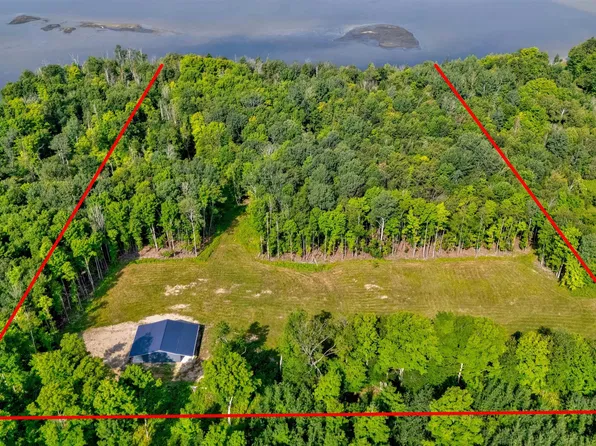 9887 Kk Rd, Rapid River, MI 49878