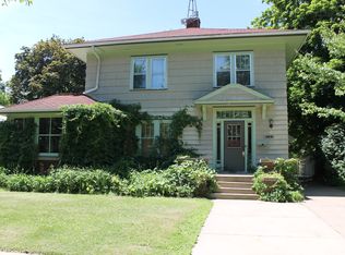 508 S State St, Waupaca, WI 54981