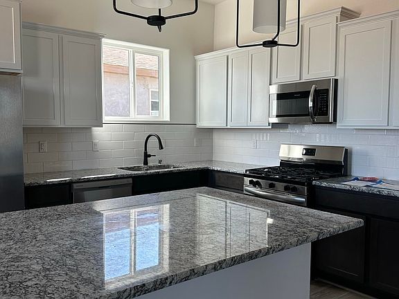 4th image of 3606 Saguaro Dr
