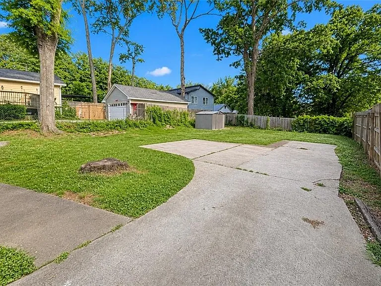 1960 Cambridge Ave — Photo 30