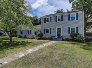 2 Noble Ave, Barrington, RI 02806