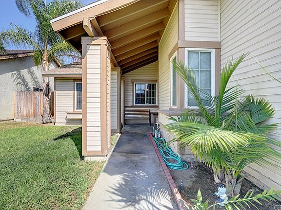 4th image of 2235 S Pinehurst Pl