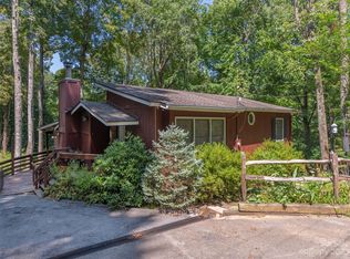 27 Candee Ln, Maggie Valley, NC 28751