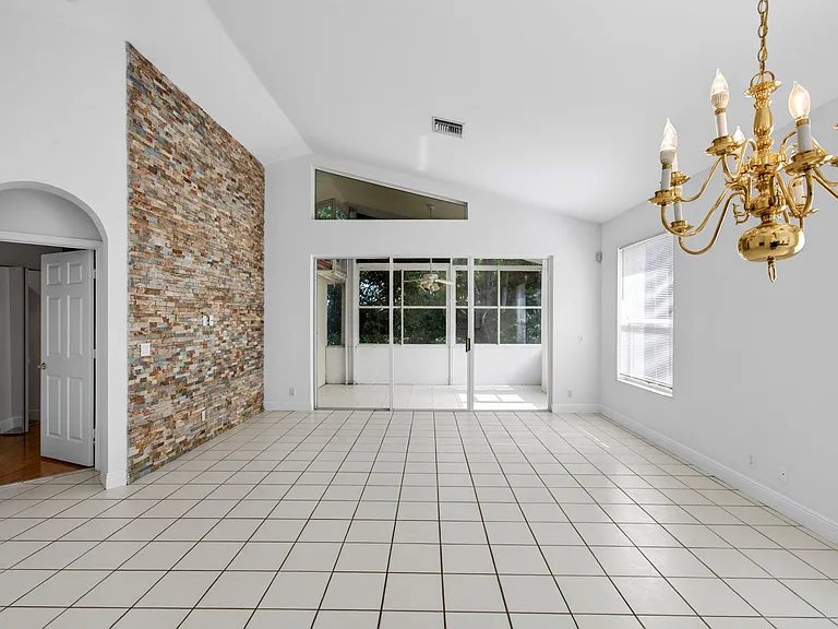5225 Brookview Dr — Photo 41