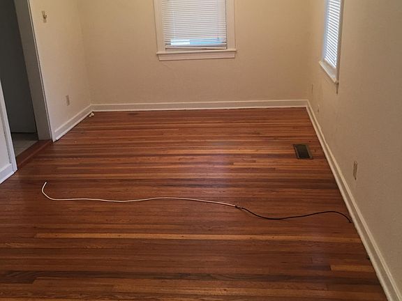 2nd image of 614 Collins Dr