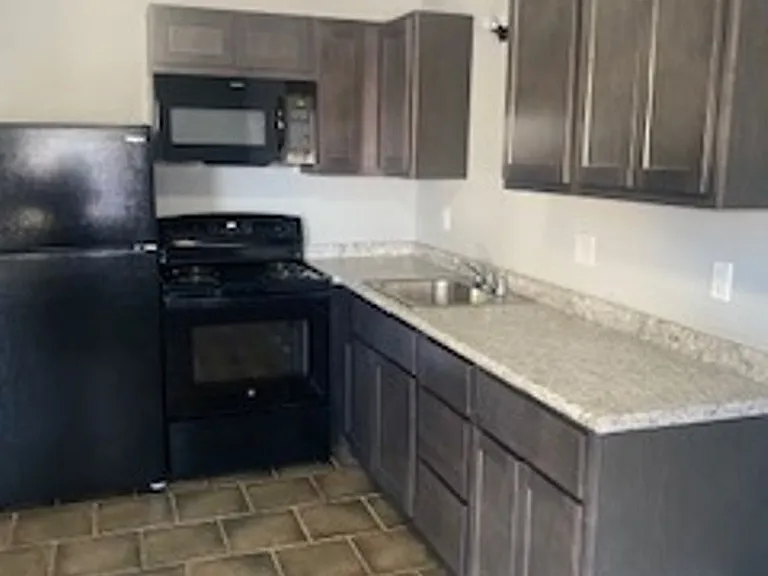 1736 Hitching Post Ln — Photo 43