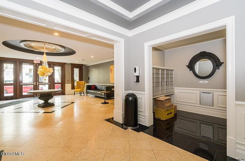 5th image of 70 Railroad Place #303