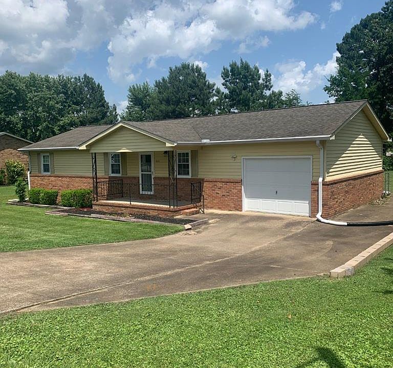 1st image of 321 Greenwood Dr
