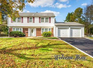 36 Leupp Ln, Somerset, NJ 08873