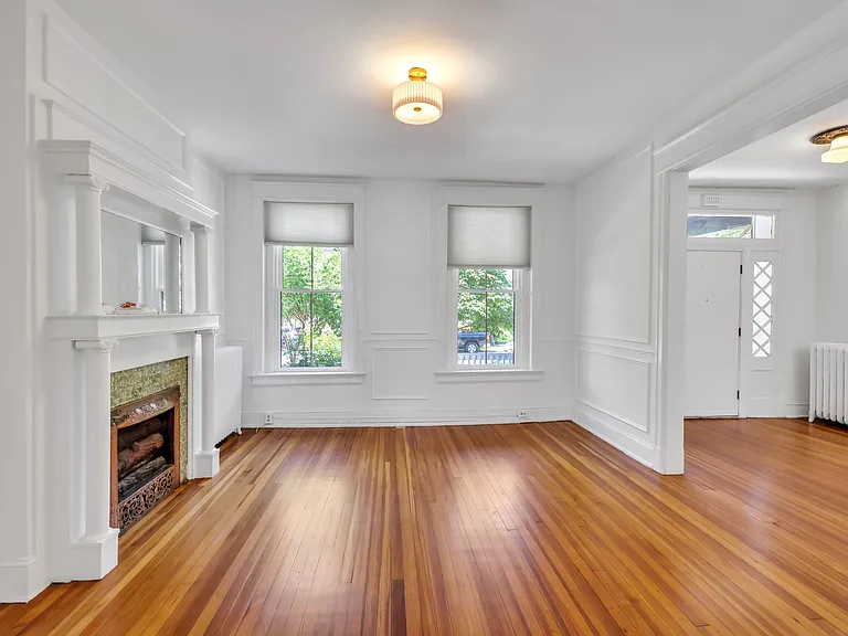 2611 11th St NW — Photo 10