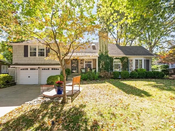 4317 W 64th St, Prairie Village, KS 66208