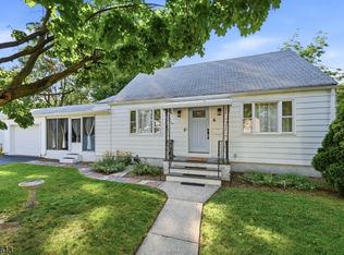 6 Elm Hill Rd, Clifton, NJ 07013