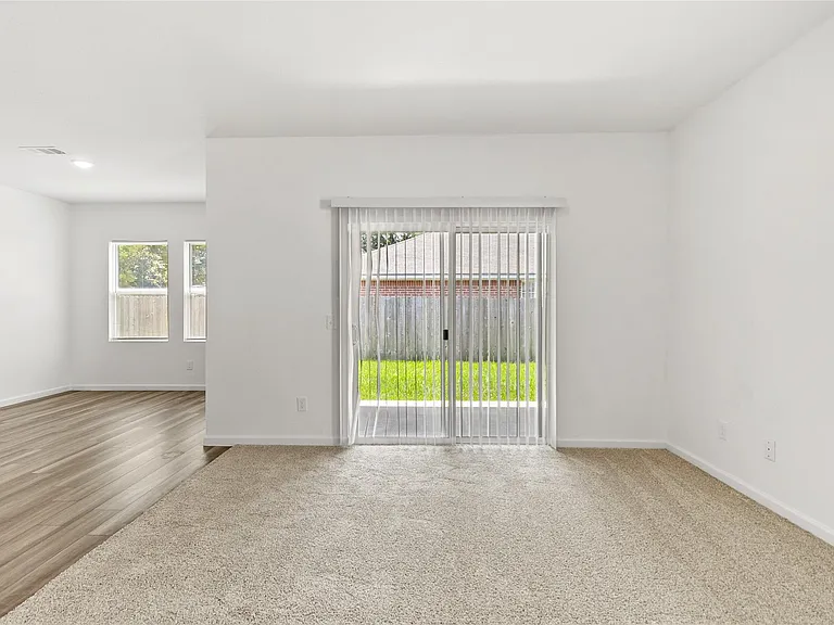 3602 Admiralty Dr — Photo 7