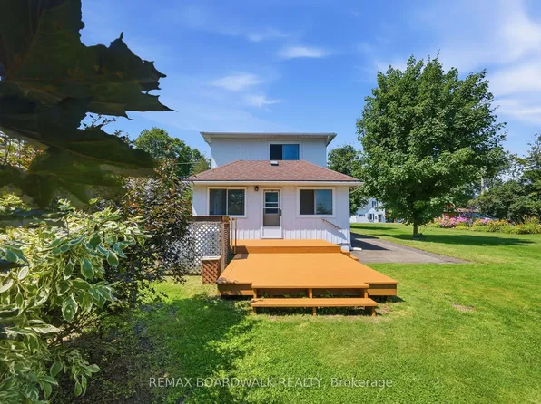 264 Birch Ave, Beckwith, ON K7C 0C4