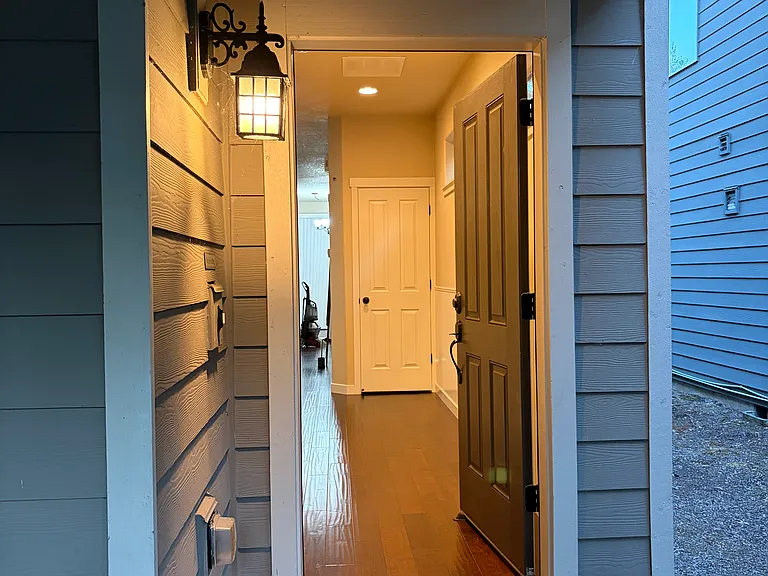 5853 SW Remington Dr — Photo 2