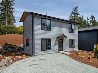 165 Breezee Way, Tillamook, OR 97141