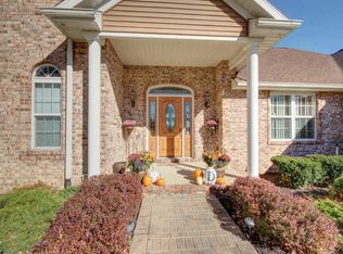 21121 Walnut Hill Rd, Danville, IL 61834