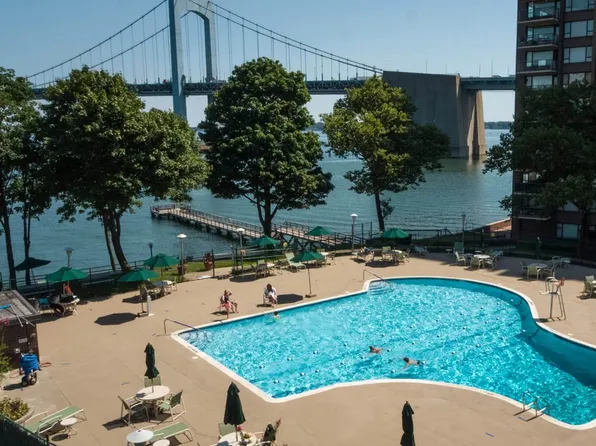 166-25 Powells Cove Boulevard image 26 of 40