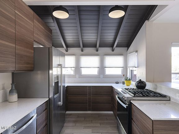 5th image of 345 N Park Ave