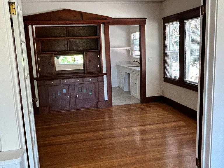 1400 Central Avenue — Photo 9