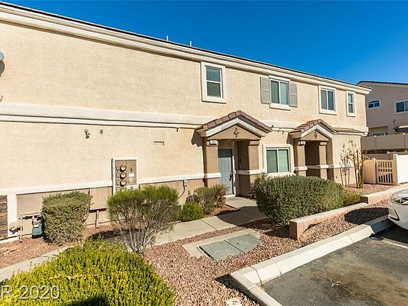 3rd image of 1070 Pleasure Ln Unit 1