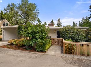 8840 SW Willow Ln, Portland, OR 97225