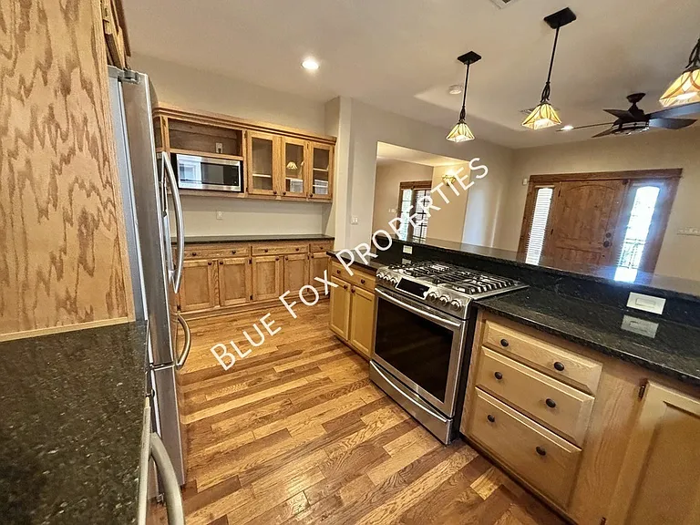 605 S 4th Ave — Photo 4