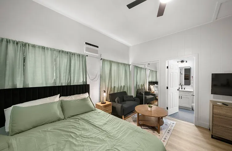 Studio, 600 sqft, $2,500 — Photo 4