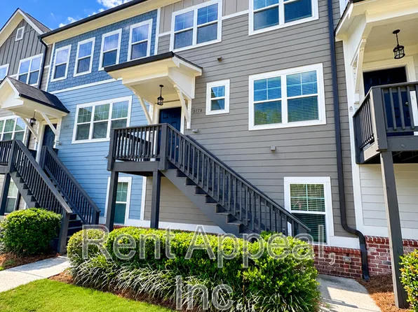 3779 Oxford Cir, Doraville, GA 30340