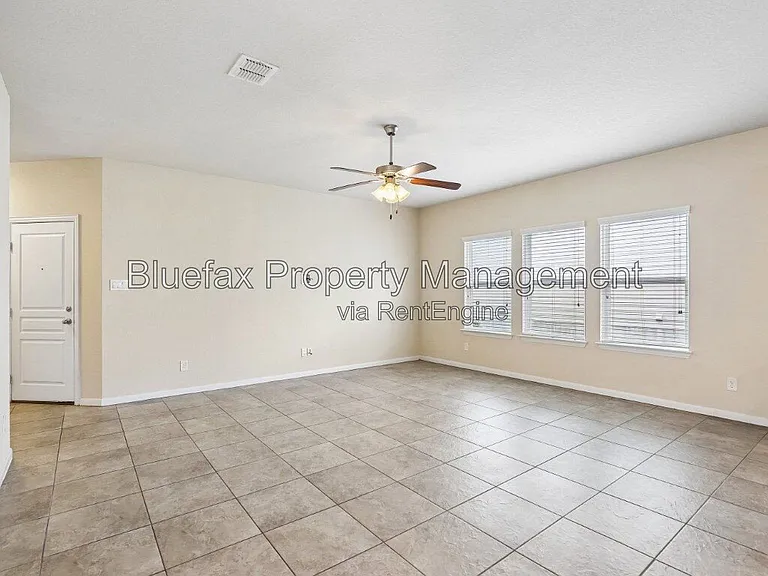 1807 Golden Maple — Photo 8