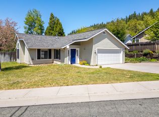 706 Glen Mar Dr, Mount Shasta, CA 96067