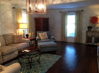 1878 Edwards Mill Rd, Germantown, TN 38139