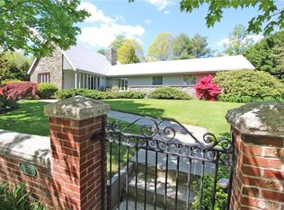 363 Gibbs Ave, Newport, RI 02840