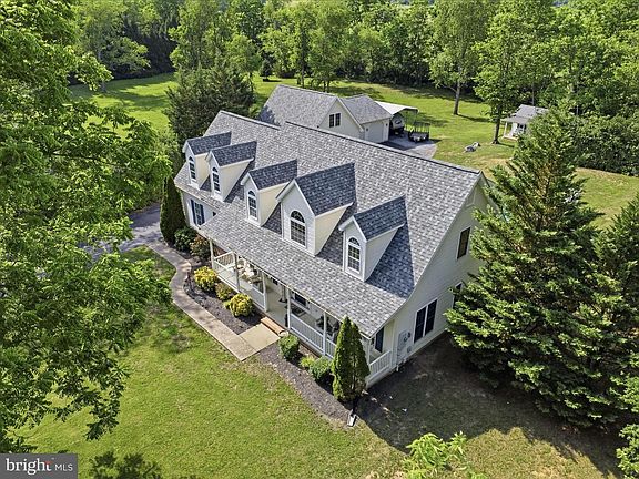 5th image of 726 Doe Run Rd