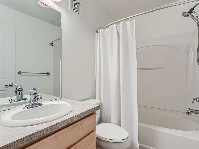 15150 Fanning Dr N — Photo 22