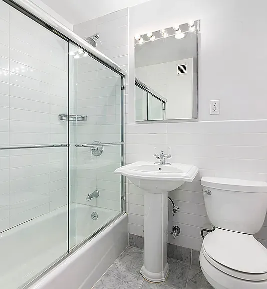 150 W 47th St #B — Photo 5