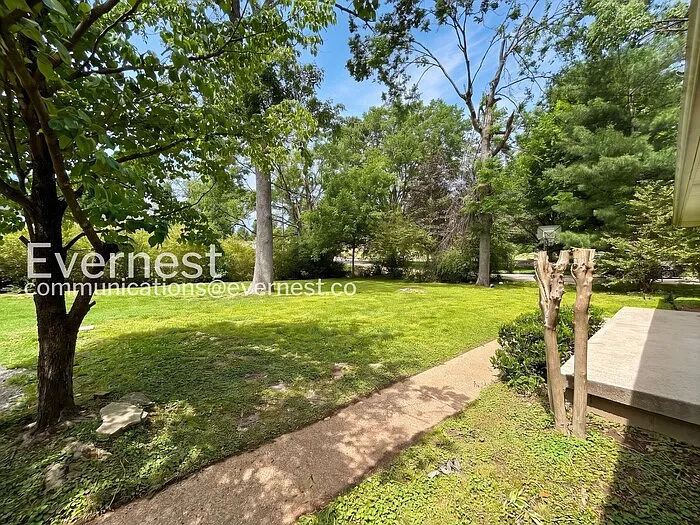 4908 Briarwood Dr — Photo 19