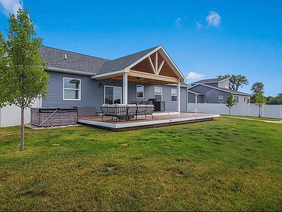 3rd image of 5293 Eaglehurst Dr