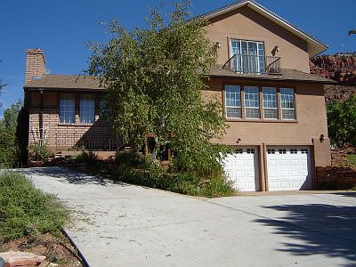 Front view of home
