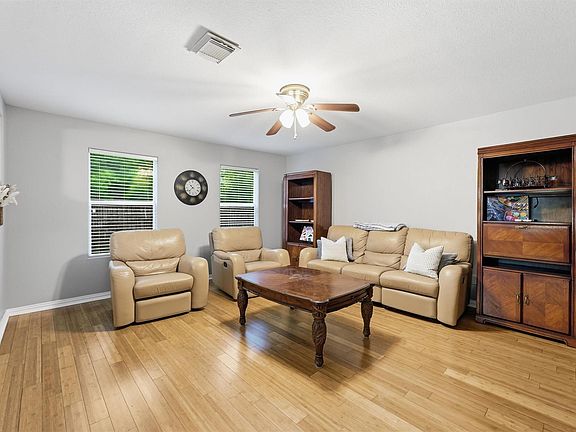 5th image of 426 Mystic Glen Loop