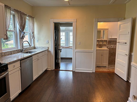 3rd image of 20 Farnum St #1